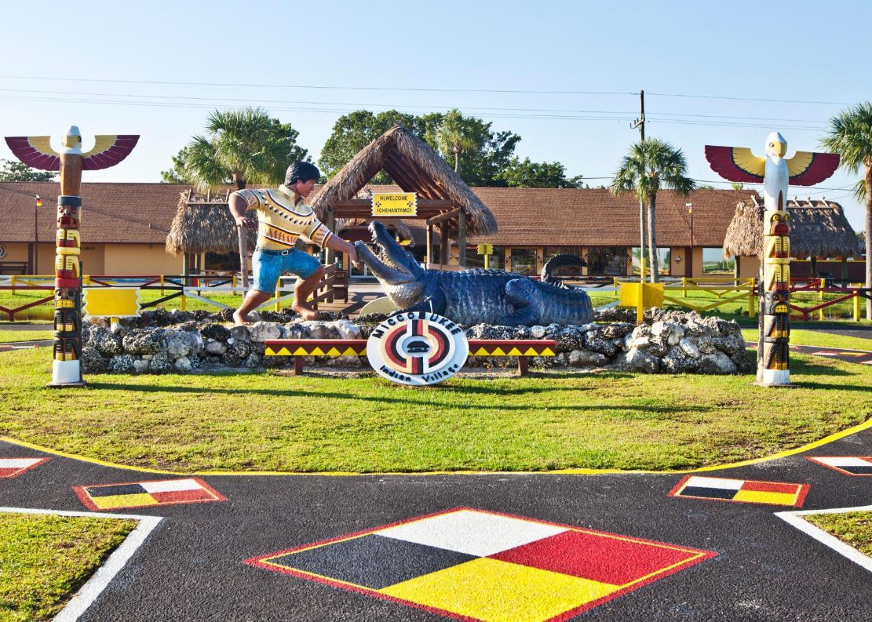 Miccosukee Casino & Resort (Adults Only) Tamiami Exteriör bild